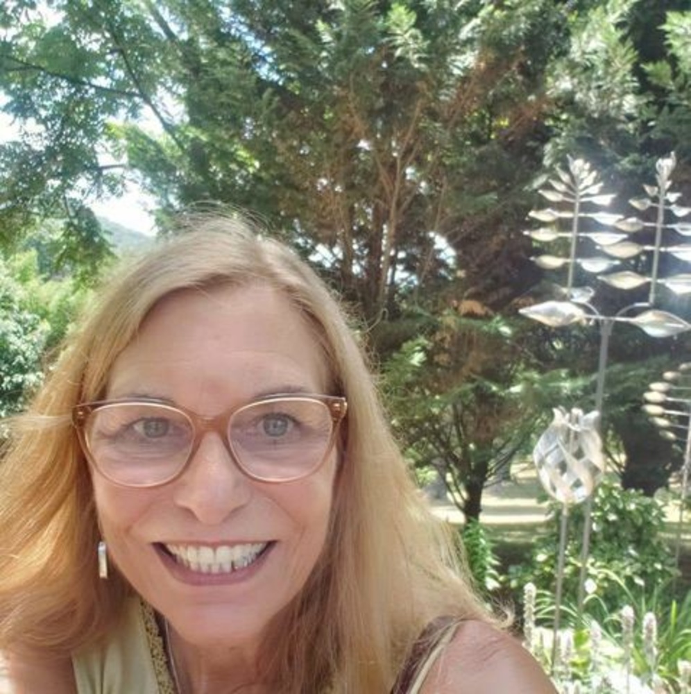 Meet your Posher, Linda